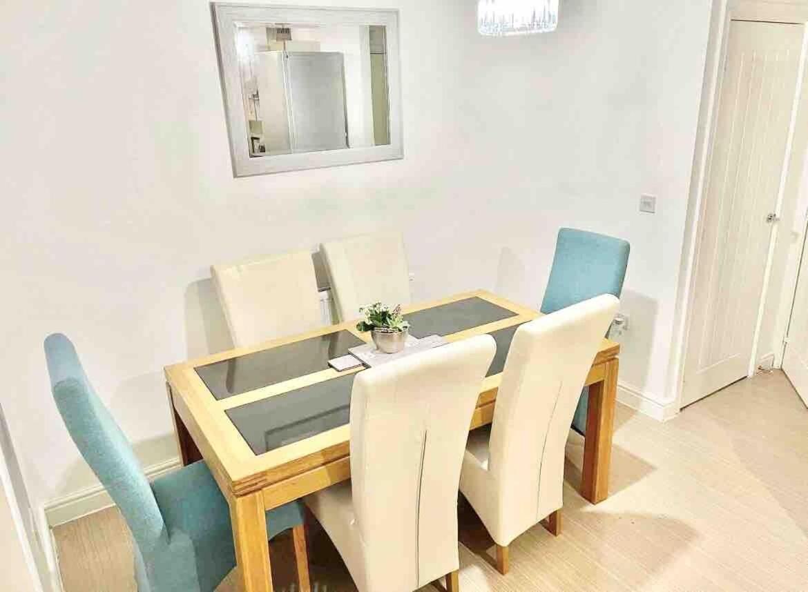 Great Home In Lovely Area With Parking, Sleeps 6 Folkestone Exterior foto