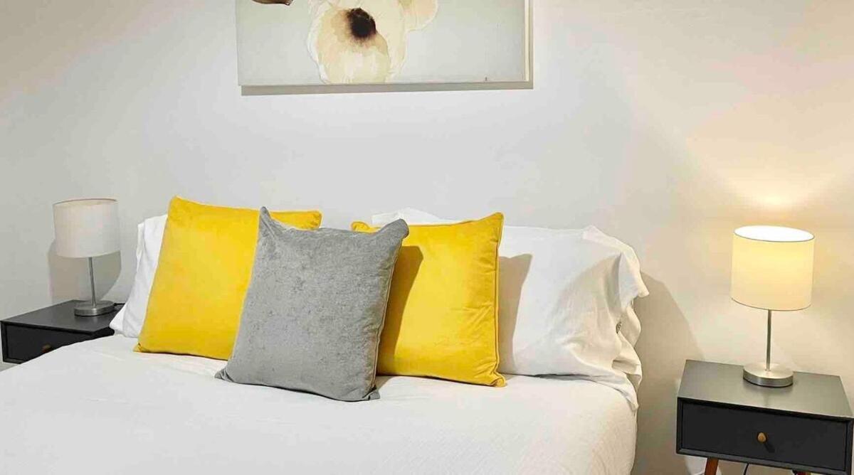 Great Home In Lovely Area With Parking, Sleeps 6 Folkestone Exterior foto