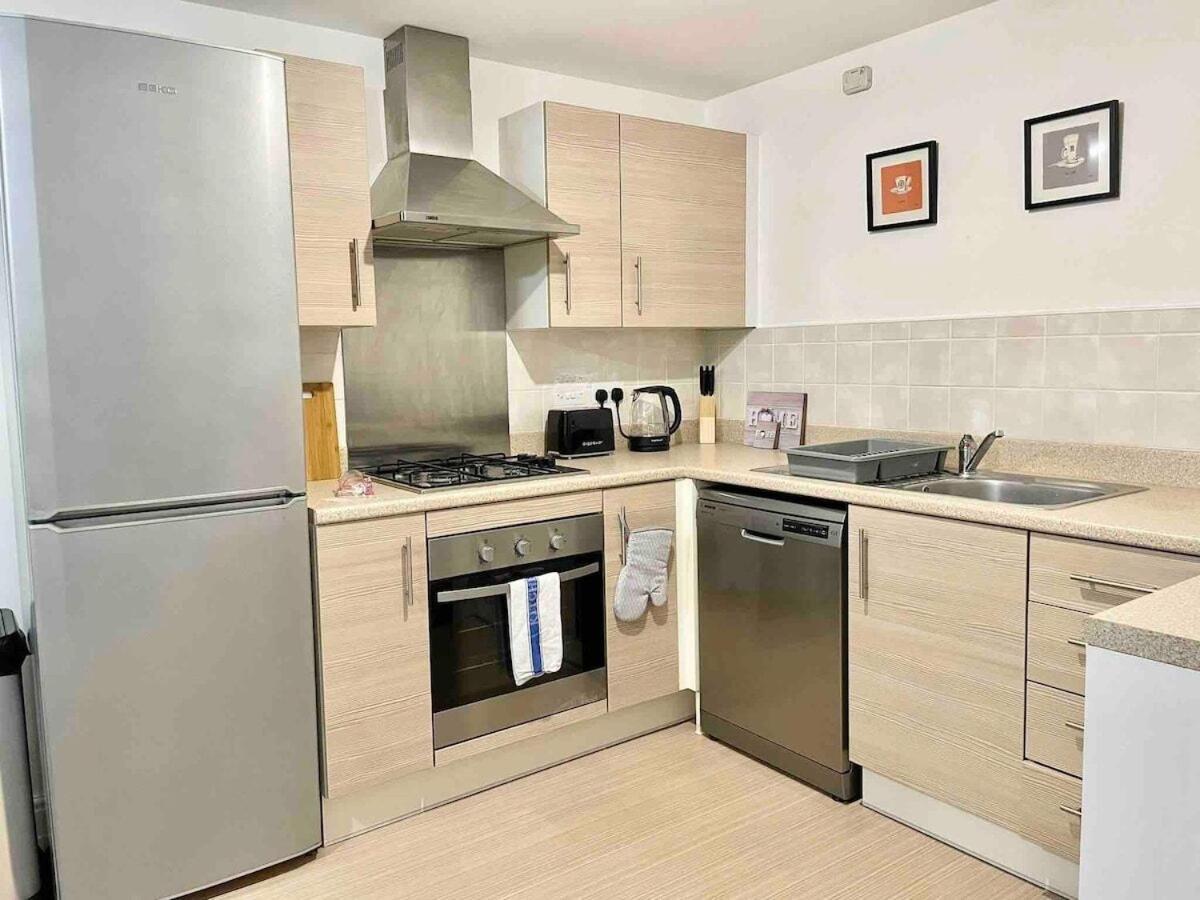 Great Home In Lovely Area With Parking, Sleeps 6 Folkestone Exterior foto